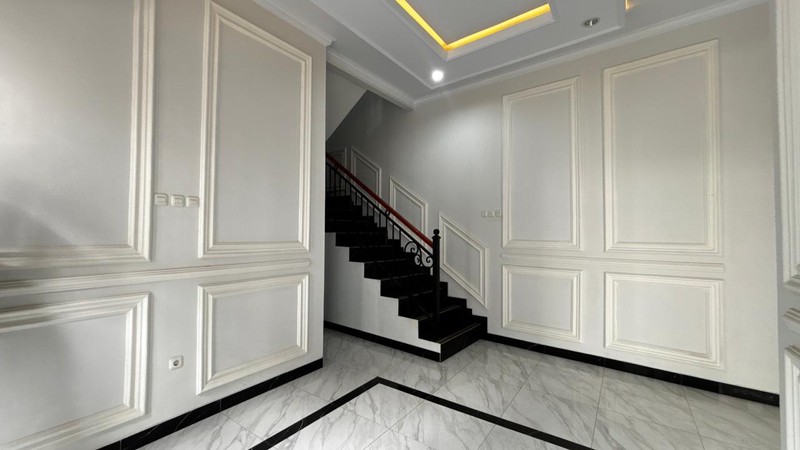 Rumah Baru 2 Lantai Cluster Mewah di Jagakarsa Jakarta Selatan Hanya 5 Menit Ke Toll Andara