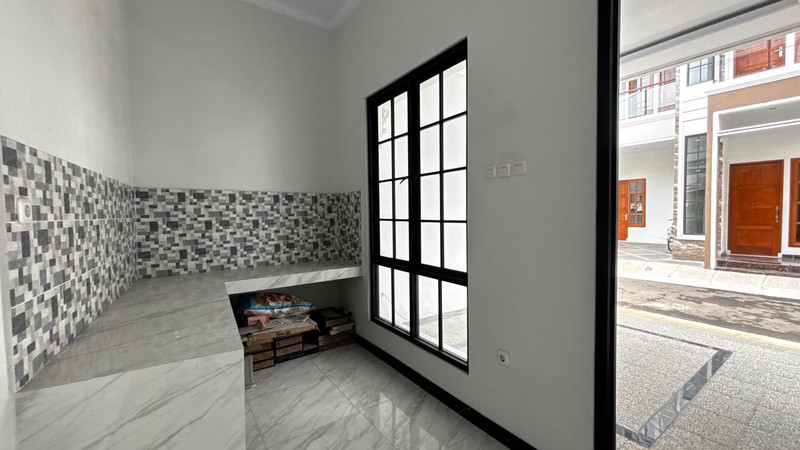 Rumah Baru 2 Lantai Cluster Mewah di Jagakarsa Jakarta Selatan Hanya 5 Menit Ke Toll Andara
