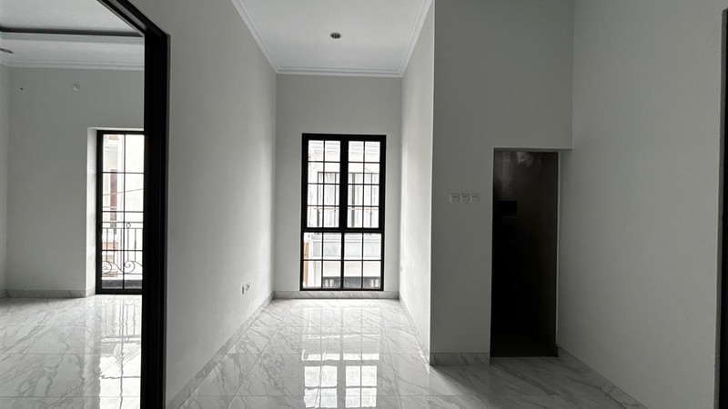 Rumah Baru 2 Lantai Cluster Mewah di Jagakarsa Jakarta Selatan Hanya 5 Menit Ke Toll Andara