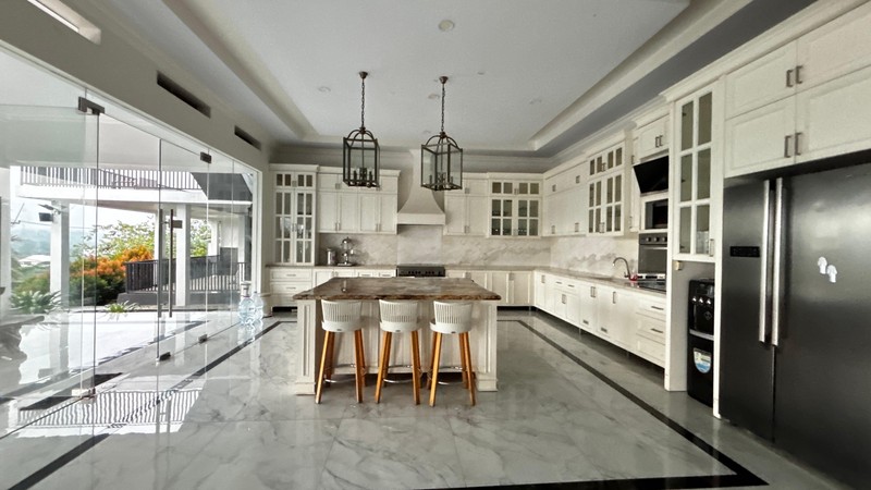 Villa Megah dan Indah dengan Luas 5000 m2 Sentul Bogor Jawa Barat