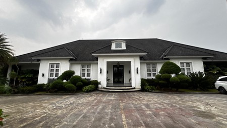 Villa Megah dan Indah dengan Luas 5000 m2 Sentul Bogor Jawa Barat