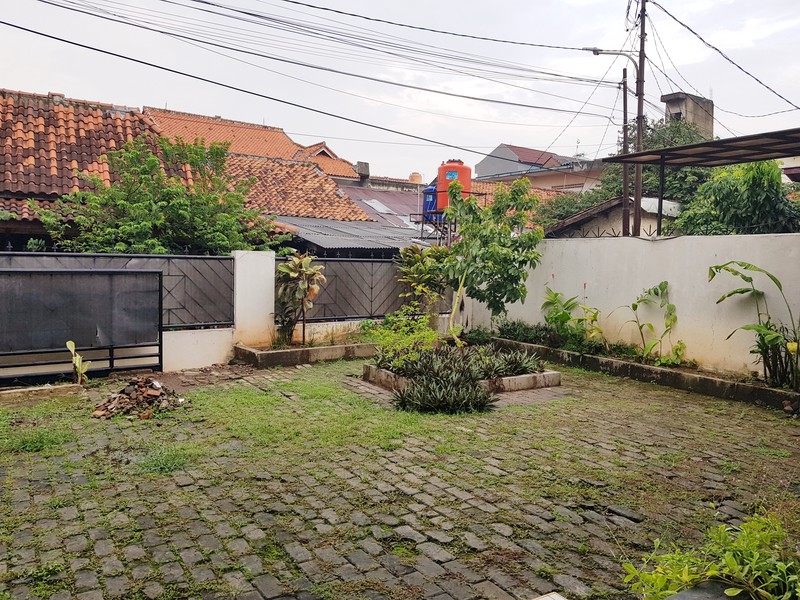 Disewakan Rumah Area Kemang bisa buat usaha.