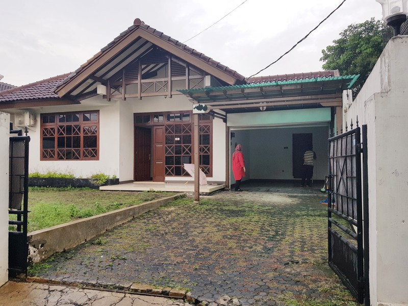 Disewakan Rumah Area Kemang bisa buat usaha.