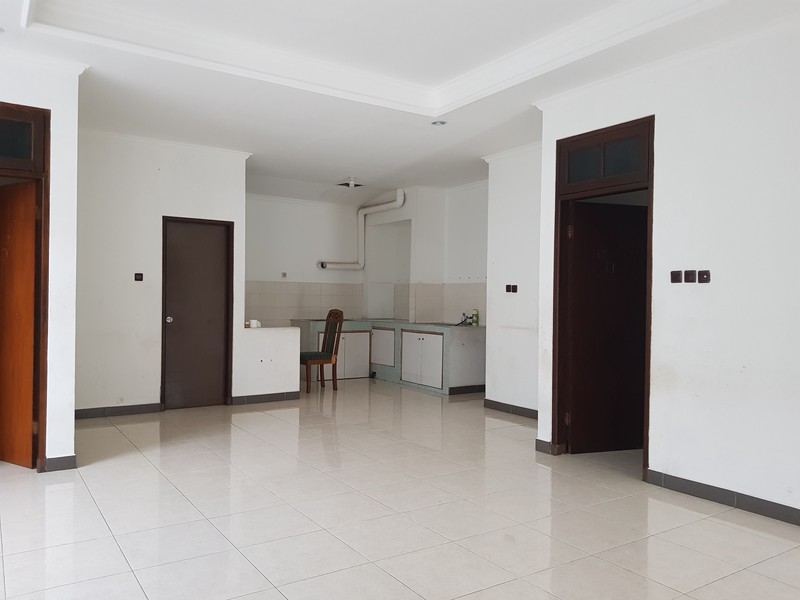 Disewakan Rumah Area Kemang bisa buat usaha.