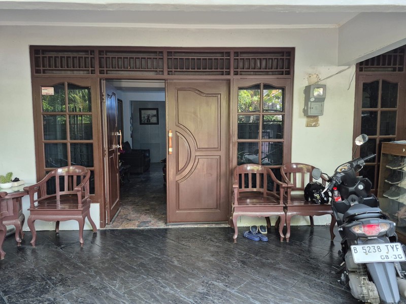 Dijual Rumah Kayu Putih Utara