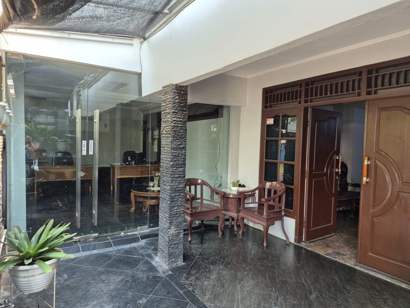 Dijual Rumah Kayu Putih Utara