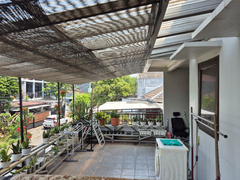 Dijual Rumah Kayu Putih Utara