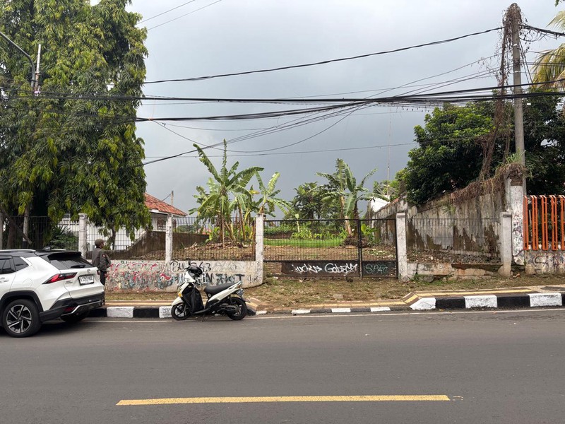 Dijual tanah di Jl. Laks. ME Martadinata, Kota Purwakarta, cocok untuk showroom, pujasera, retail, dll