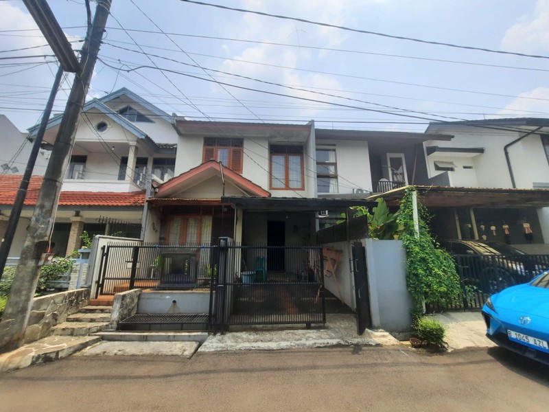 Rumah SIap Huni di Bintaro Sektor 2 dengan KT 3+1 KM 3+1 Sertifikat SHM
