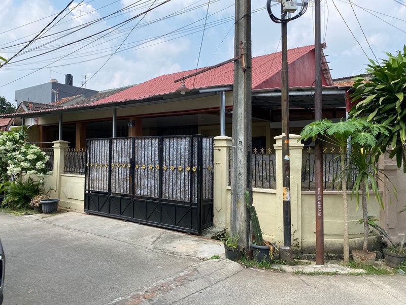 RUMAH SIAP HUNI DALAM KOMPLEK DI JATI ASIH BEKASI