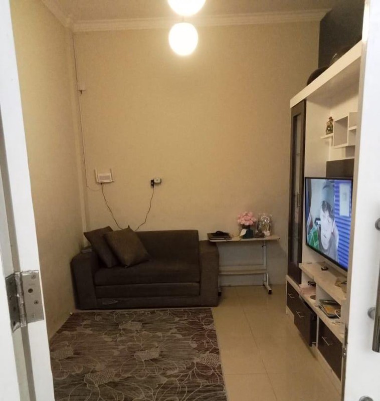 Rumah Bergaya American Classic 2,5 Lantai di Cibiru