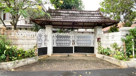 Rumah Lama Lokasi Strategis Area Cilandak Barat