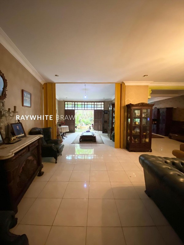 Rumah Lama Lokasi Strategis Area Cilandak Barat