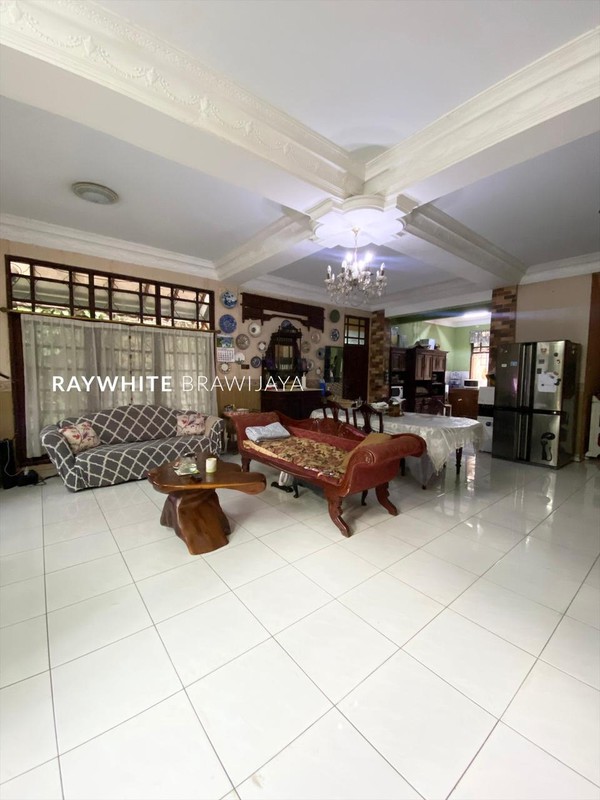 Rumah Lama Lokasi Strategis Area Cilandak Barat