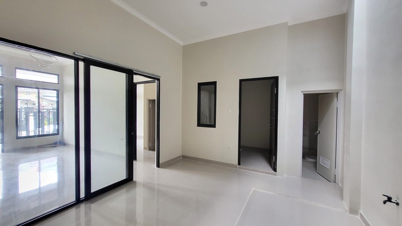 Rumah Baru Siap Huni 2 Lantai di Melati Mas Dekat Tol