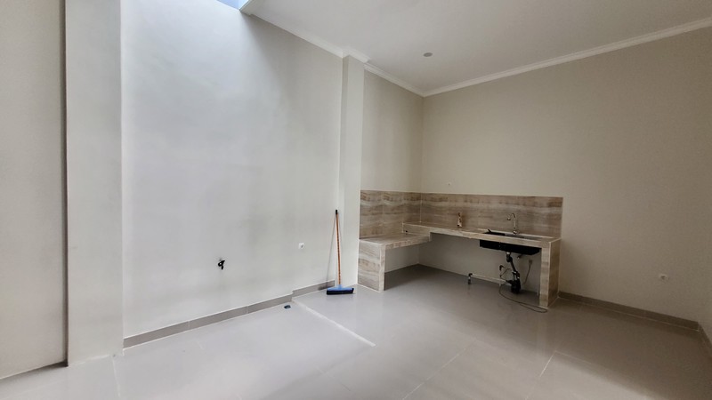 Rumah Baru Siap Huni 2 Lantai di Melati Mas Dekat Tol