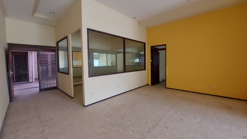 Dijual Rumah Strategis Ngagel Surabaya Tengah - 3 Kamar