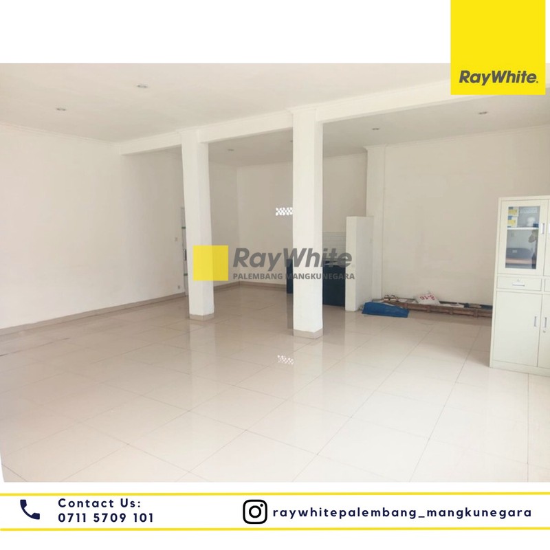 Gedung di Jl Kol H. Burlian Palembang