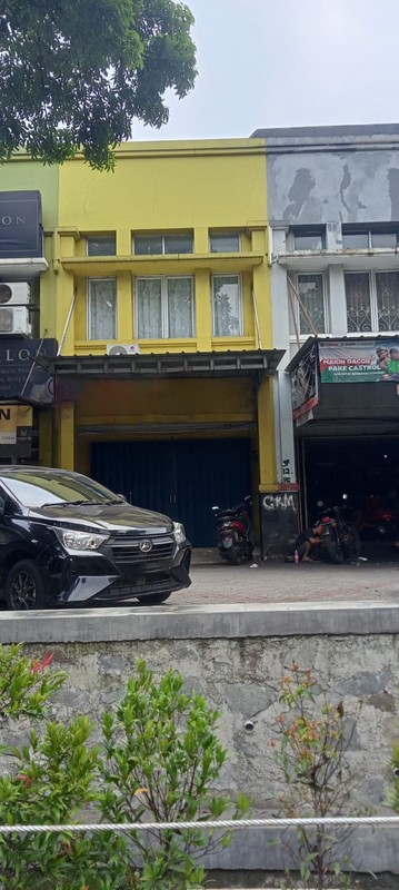 Ruko Siap Pakai dan Lokasi Strategis Pinggir Jalan Raya di Graha Raya
