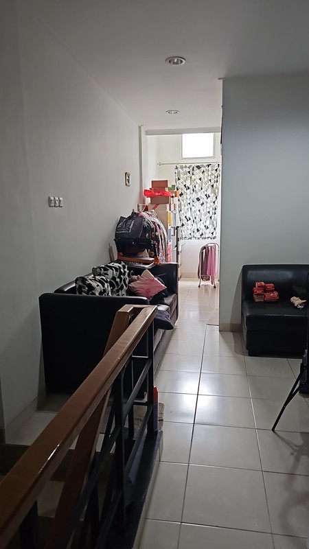 Ruko Siap Pakai dan Lokasi Strategis Pinggir Jalan Raya di Graha Raya