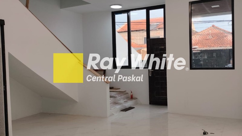 2 Rumah Bangunan Baru Nan Estetik di Kopo Permai Bandung