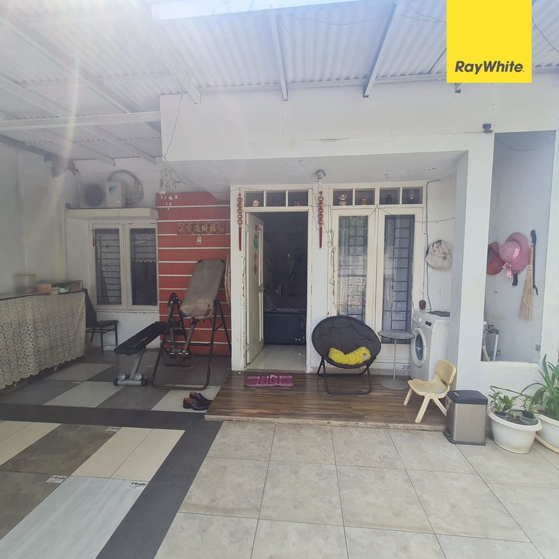 Dijual Rumah Dijalan Taman Royal Cipondoh Tangerang