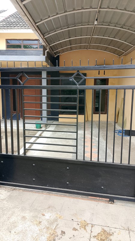 Dijual Rumah Siap Huni Strategis di Surabaya Utara