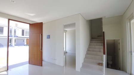 DIJUAL RUMAH MINIMALIS 2 LANTAI SEMI FURNISHED NORWEST PARK