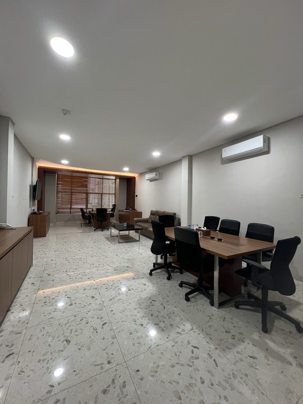 Ruko 5 lantai Royal Sunter hadap selatan uk 5x17 m2 bagus rapi cocok kantor sekali