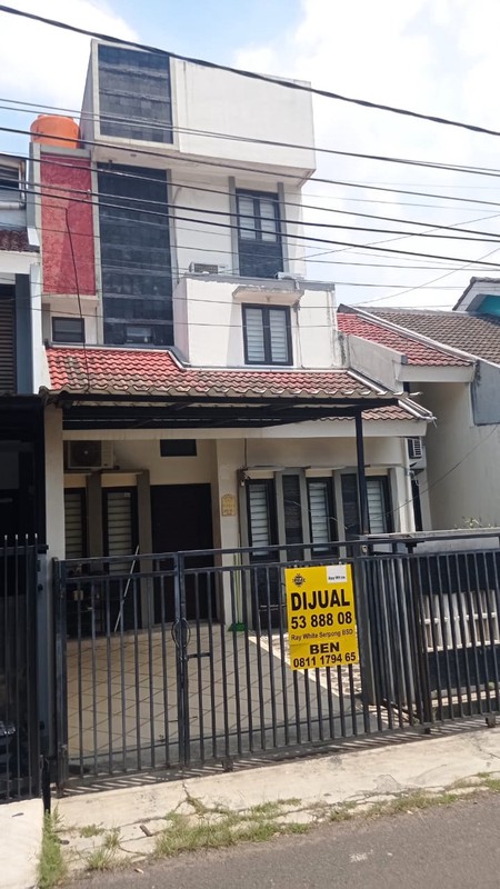 Rumah Rapih 3 Lantai  Griya Loka BSD city