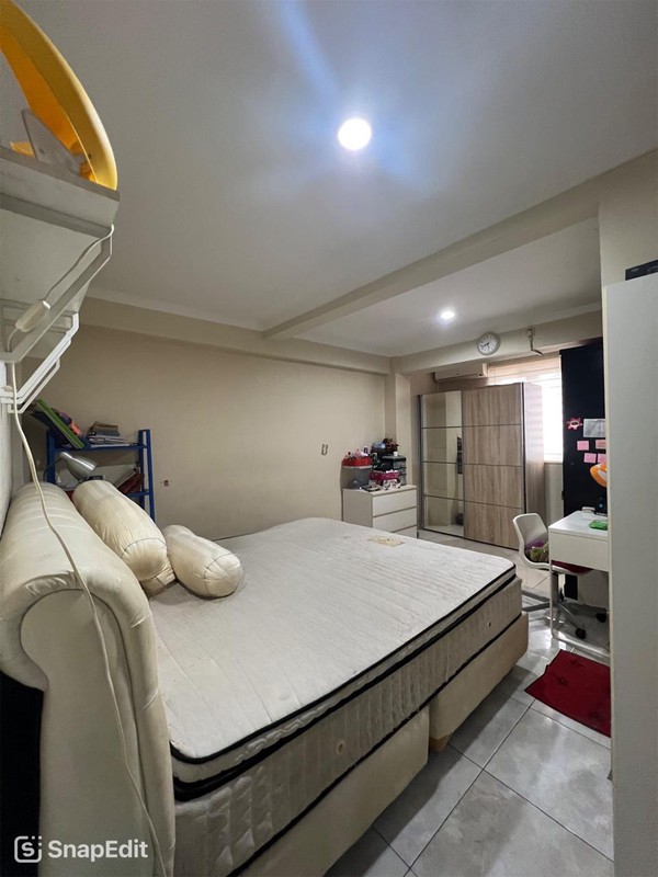 Rumah Rapih 3 Lantai  Griya Loka BSD city