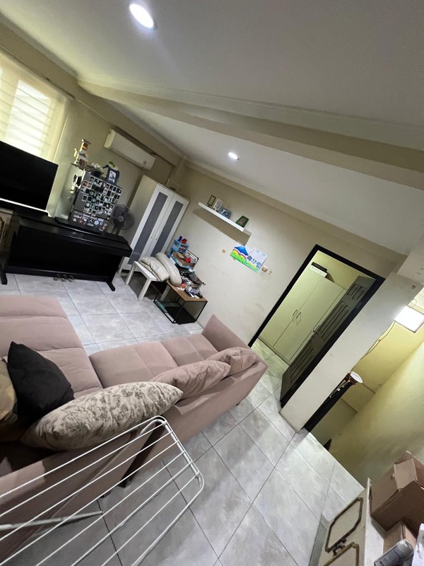 Rumah Rapih 3 Lantai  Griya Loka BSD city