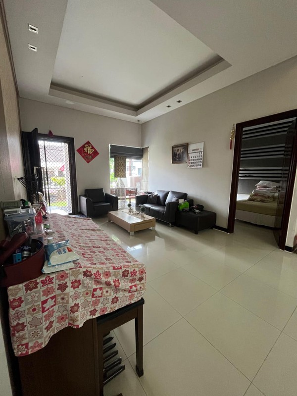 3 Milyar-an Luas 220 M2 Dijual Rumah Darmo Permai Timur - Dekat Madame Chang, Hr. Muhammad, Pasar Modern Puncak Permai, Pakuwon Mall, Akses Tol Satelit