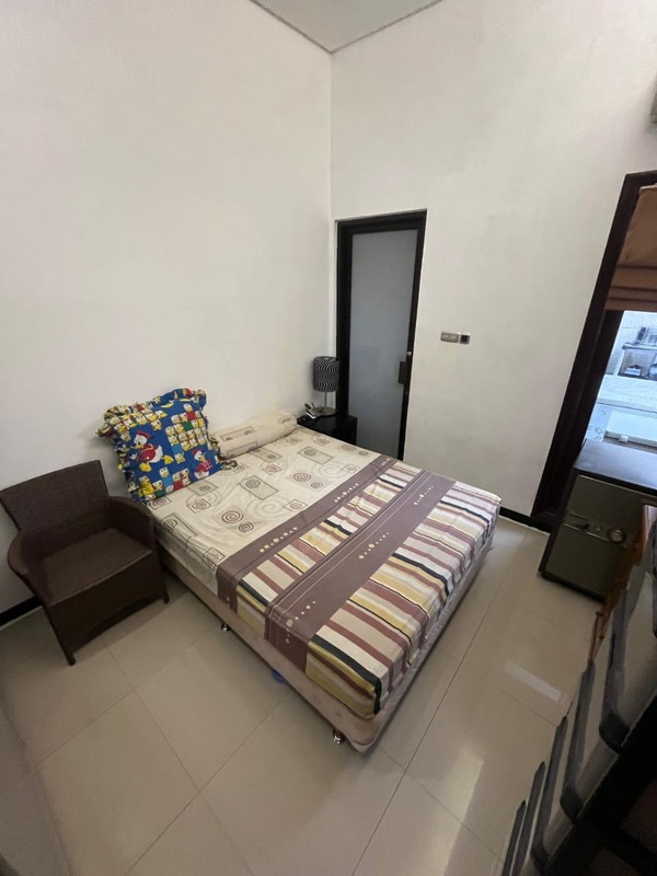 3 Milyar-an Luas 220 M2 Dijual Rumah Darmo Permai Timur - Dekat Madame Chang, Hr. Muhammad, Pasar Modern Puncak Permai, Pakuwon Mall, Akses Tol Satelit