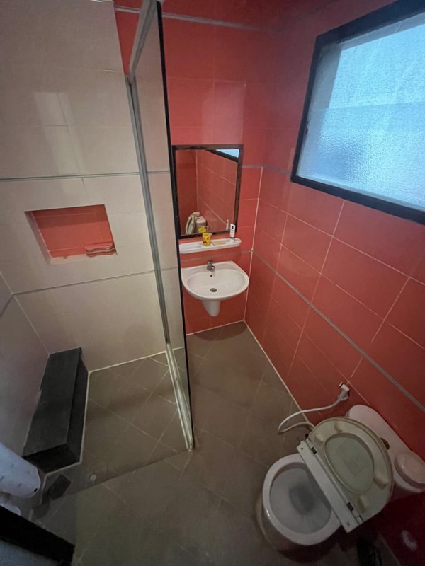 3 Milyar-an Luas 220 M2 Dijual Rumah Darmo Permai Timur - Dekat Madame Chang, Hr. Muhammad, Pasar Modern Puncak Permai, Pakuwon Mall, Akses Tol Satelit