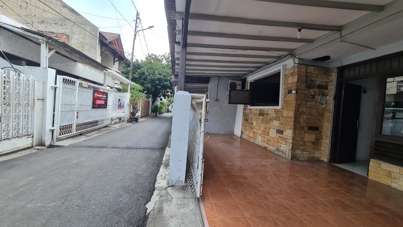 Rumah disewakan di Tebet Timur Jaksel
