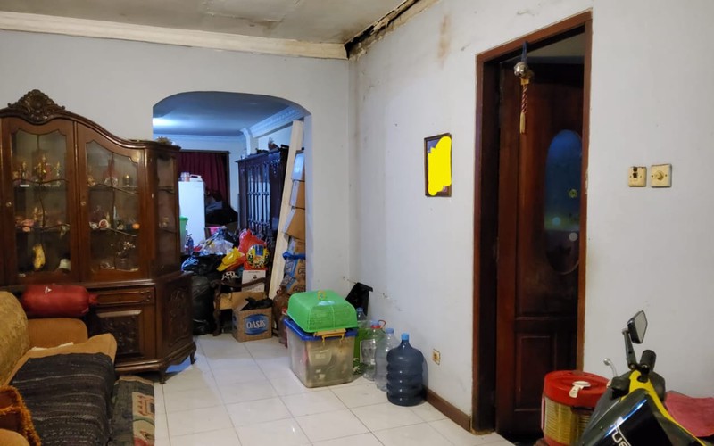 Rumah Akses Jalan 3 Mobil Lokasi Strategis daerah Komersil di Tebet Barat Jaksel