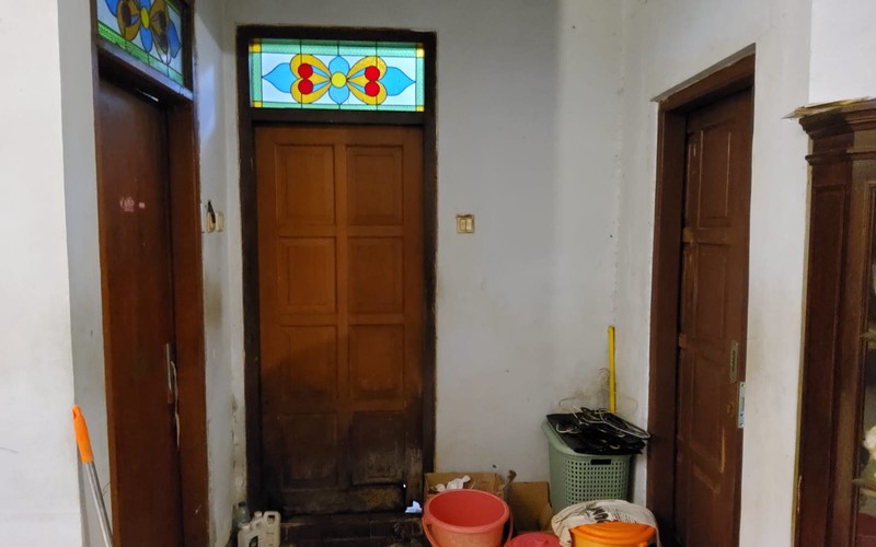 Rumah Akses Jalan 3 Mobil Lokasi Strategis daerah Komersil di Tebet Barat Jaksel