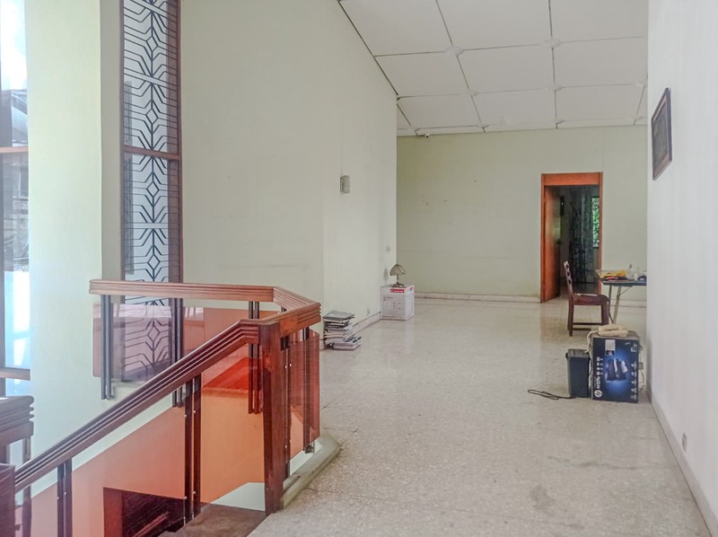 Rumah Mewah Klasik di Pondok Indah, dekat Cilandak Cipete Kemang