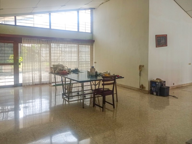 Rumah Mewah Klasik di Pondok Indah, dekat Cilandak Cipete Kemang