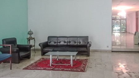 Rumah Mewah Klasik di Pondok Indah, dekat Cilandak Cipete Kemang