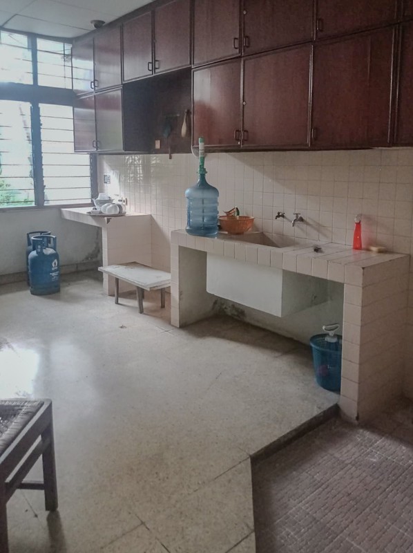 Rumah Mewah Klasik di Pondok Indah, dekat Cilandak Cipete Kemang