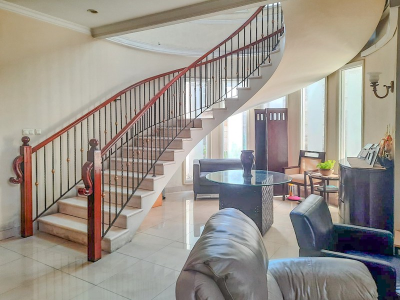 Rumah Mewah di Pondok Indah, Akses Mudah Cipete Kemang Jagakarsa