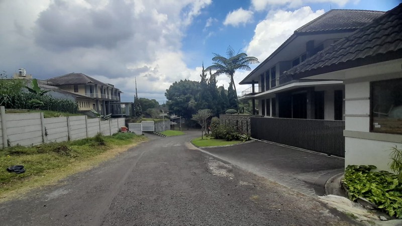Rumah Besar  Nyaman, Villa Trinity Kampung Daun - Sersan Bajuri Bandung 