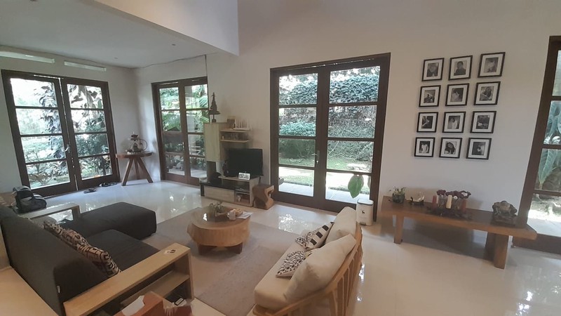 Rumah Besar  Nyaman, Villa Trinity Kampung Daun - Sersan Bajuri Bandung 