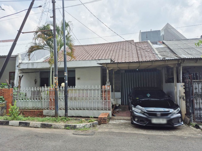 Dijual Rumah Kayu Putih Utara