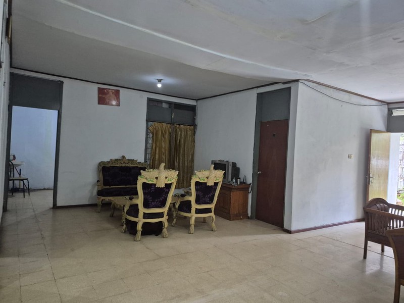 Dijual Rumah Kayu Putih Utara