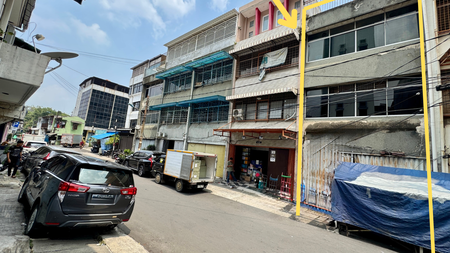 Dijual  Ruko Strategis di Jalan Telepon Kota, Tambora, Jakarta Barat