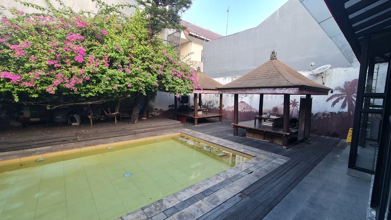 Dijual Bangunan Komersil lokasi Super Strategis di Tebet