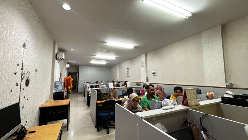 Ruko Komersial dan Strategis di Komplek Royal Palace Tebet, Hadap Depan Ke  Jl. Prof Dr. Soetomo